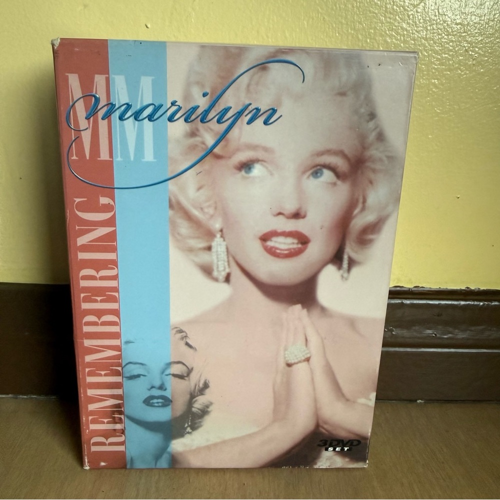 Marilyn Monroe Remembering 3 DVD Hometown Story
Portrait of Legend at the Movies